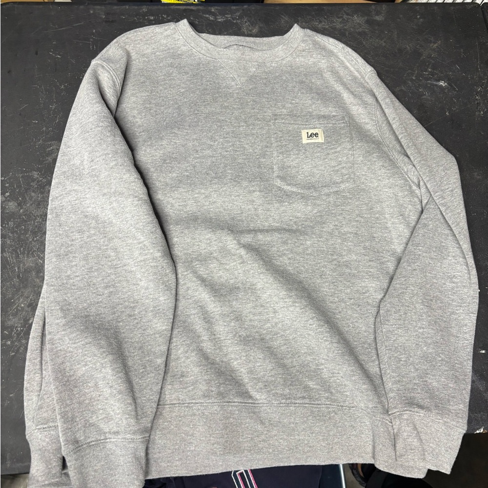 Lee Men's Classic Gray Crewneck Sweater